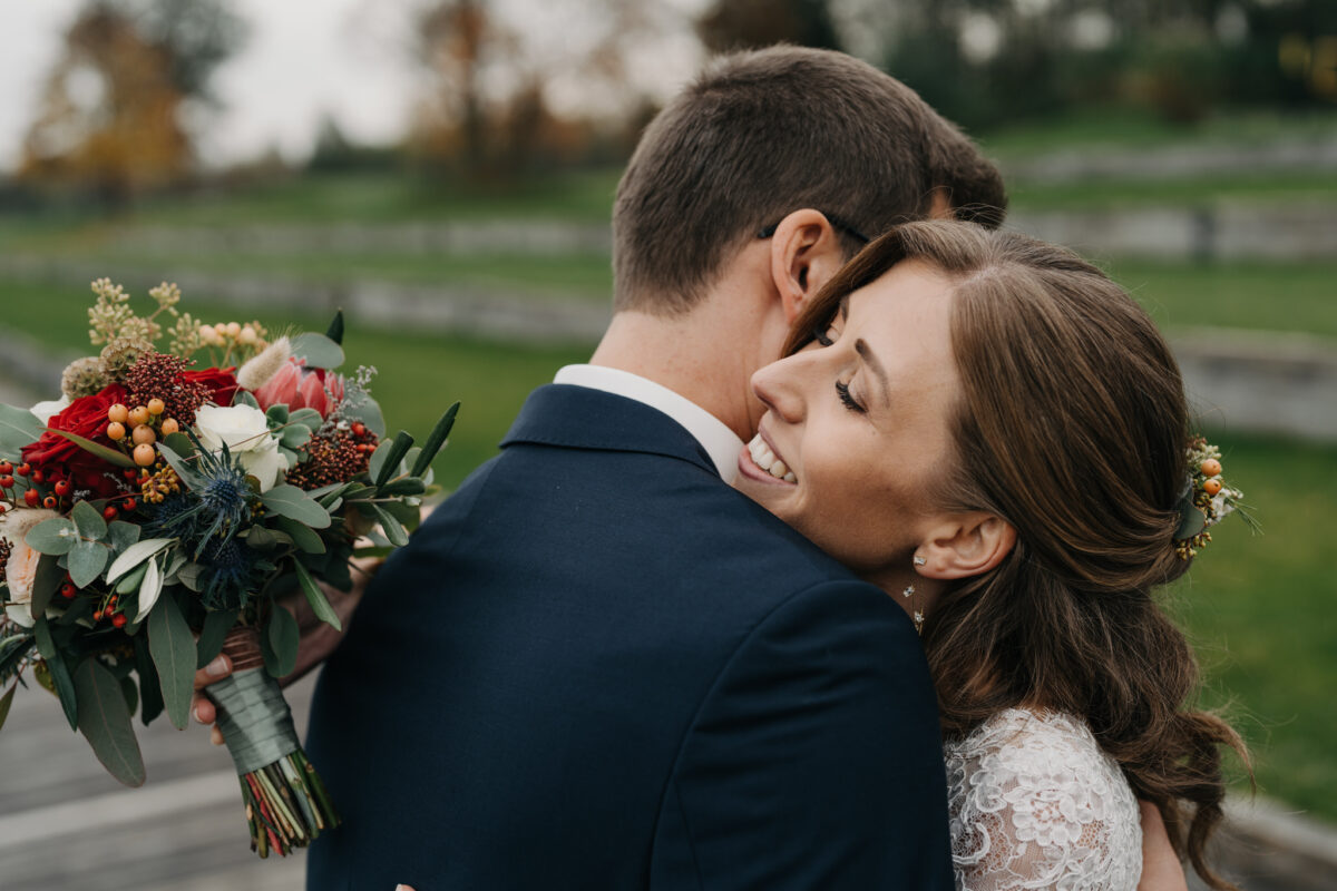 Moderne Hochzeit am See, Hochzeitsfotografin Linz, Hochzeitsfotografin Mühlviertel, Herbsthochzeit