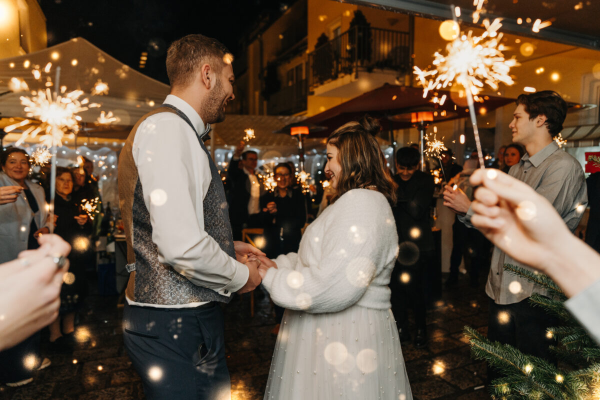 Romantisch, Spritzkerzen, Party, Hochzeitsparty, Wunderkerzen, Spritzkerzen zum Hochzeitstanz